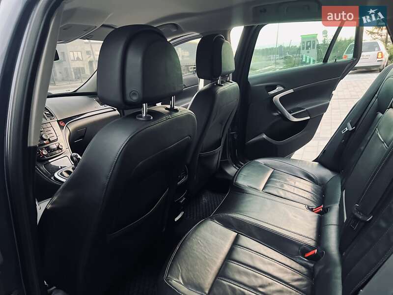 Універсал Opel Insignia 2010 в Тернополі