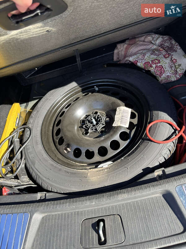 Універсал Opel Insignia 2015 в Києві фото 30 Універсал Opel Insignia 2015 в Києві