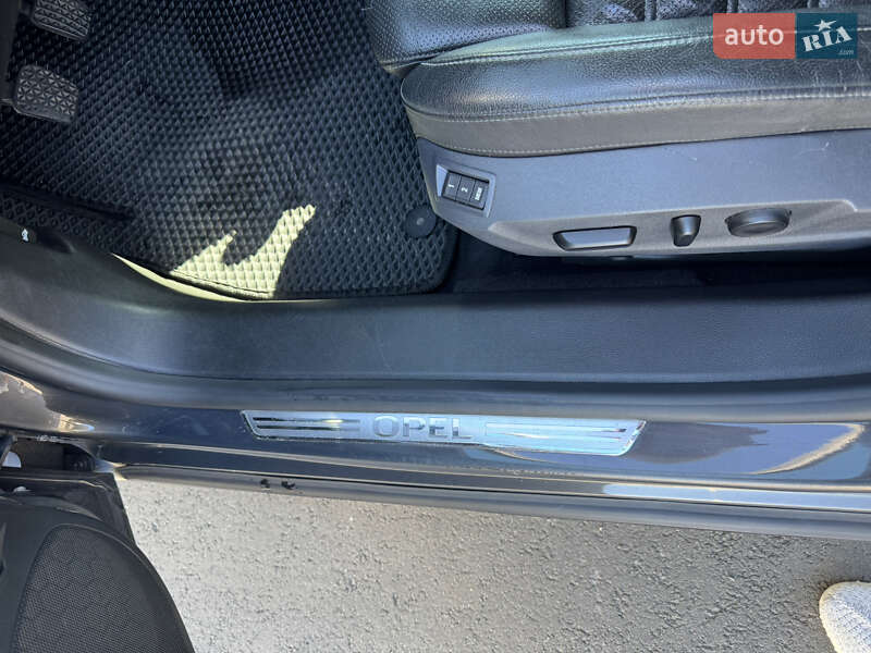 Універсал Opel Insignia 2015 в Києві фото 27 Універсал Opel Insignia 2015 в Києві