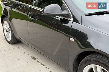 Универсал Opel Insignia 2012 в 
