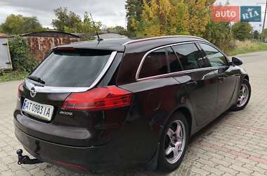 Универсал Opel Insignia 2011 в 