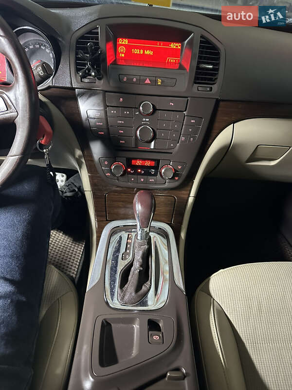 Лифтбек Opel Insignia 2010 в Тульчине