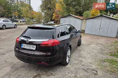 Универсал Opel Insignia 2013 в 