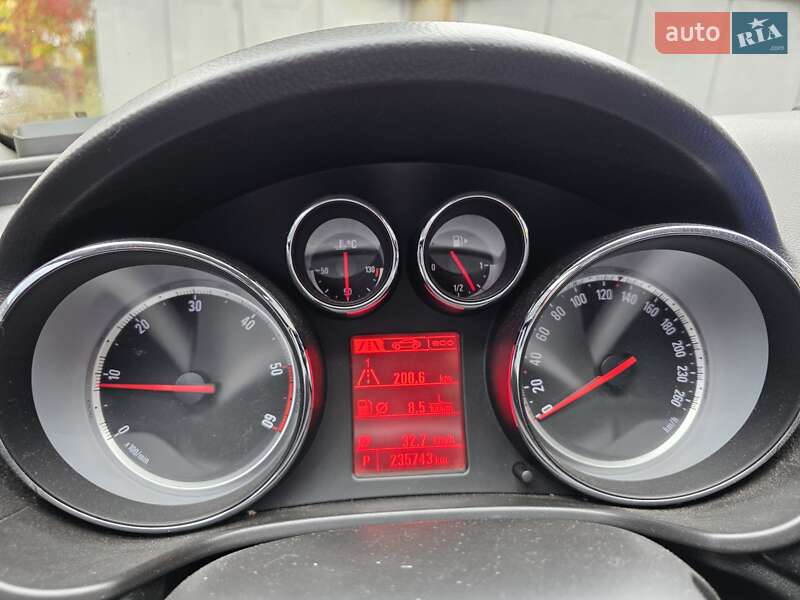 Универсал Opel Insignia 2013 в Киеве фото 17 Универсал Opel Insignia 2013 в Киеве