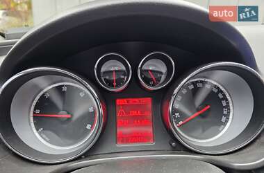 Универсал Opel Insignia 2013 в 