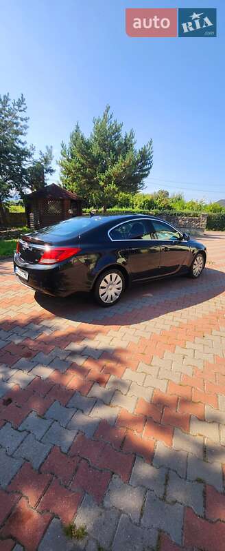 Седан Opel Insignia 2011 в Самборе
