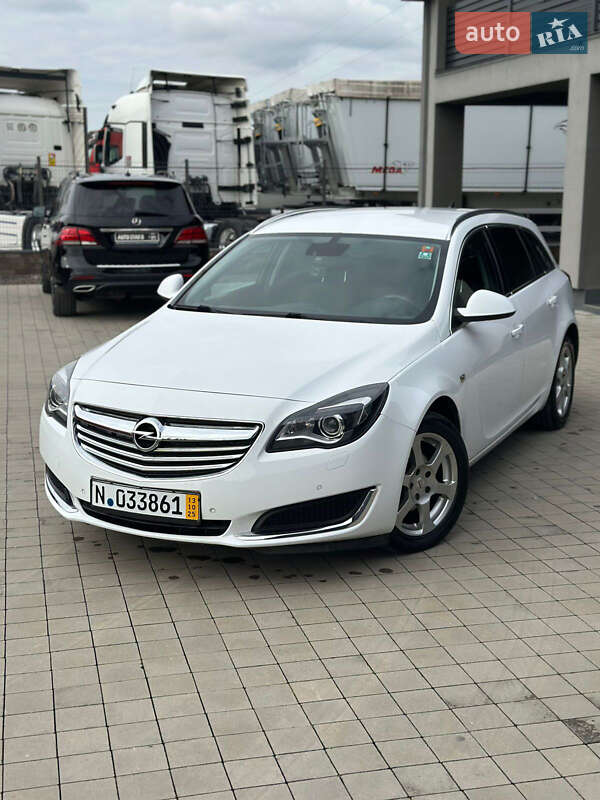 Универсал Opel Insignia 2015 в Иршаве