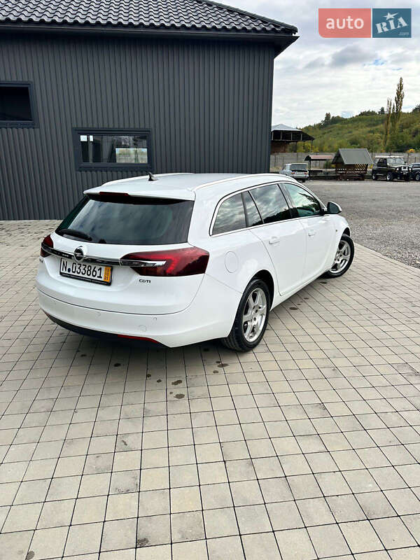 Универсал Opel Insignia 2015 в Иршаве