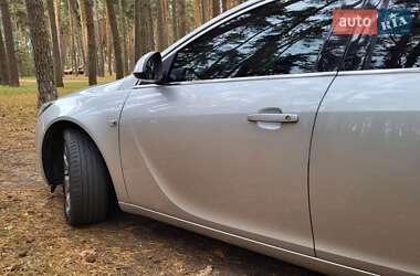 Универсал Opel Insignia 2012 в 