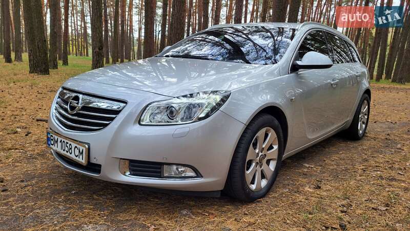 Универсал Opel Insignia 2012 в 