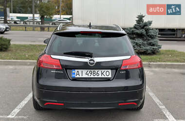 Универсал Opel Insignia 2010 в 