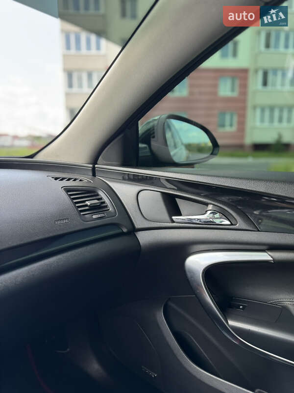 Седан Opel Insignia 2012 в Виннице