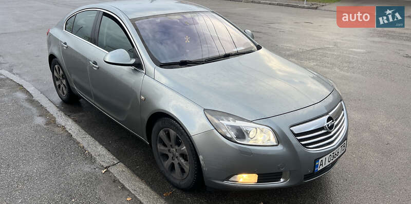 Лифтбек Opel Insignia 2010 в Киеве