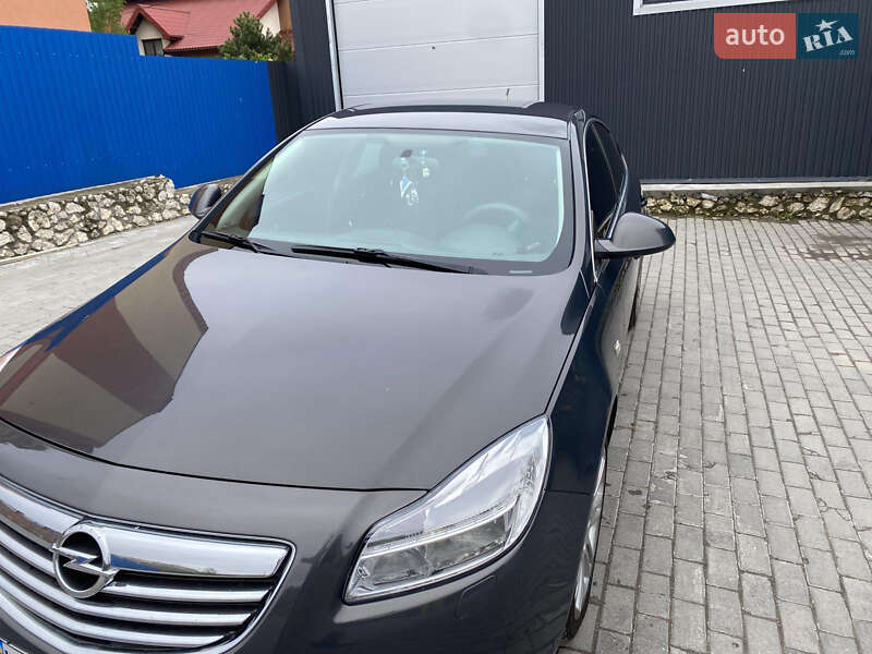 Ліфтбек Opel Insignia 2012 в Тернополі