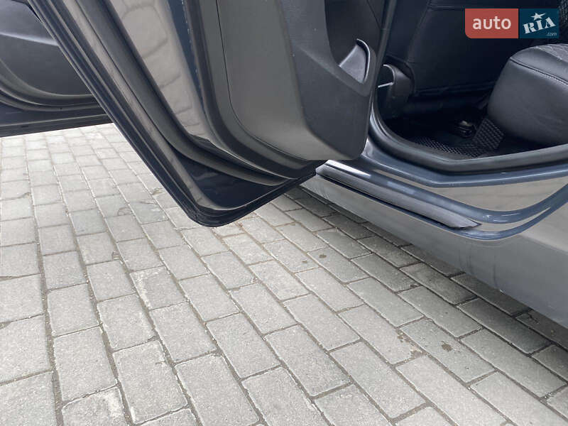 Ліфтбек Opel Insignia 2012 в Тернополі