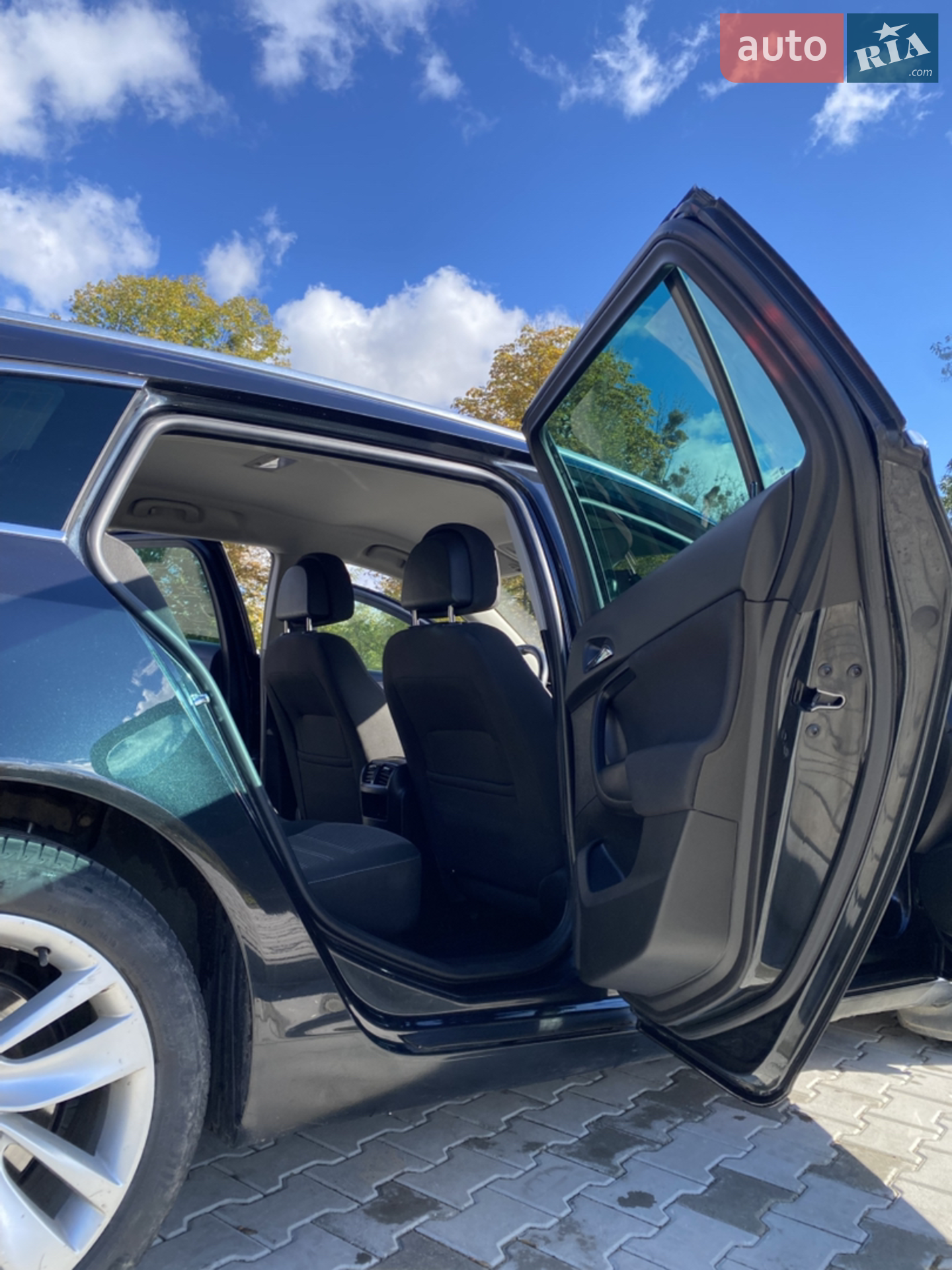 2010 Opel Insignia - мініатюра 5