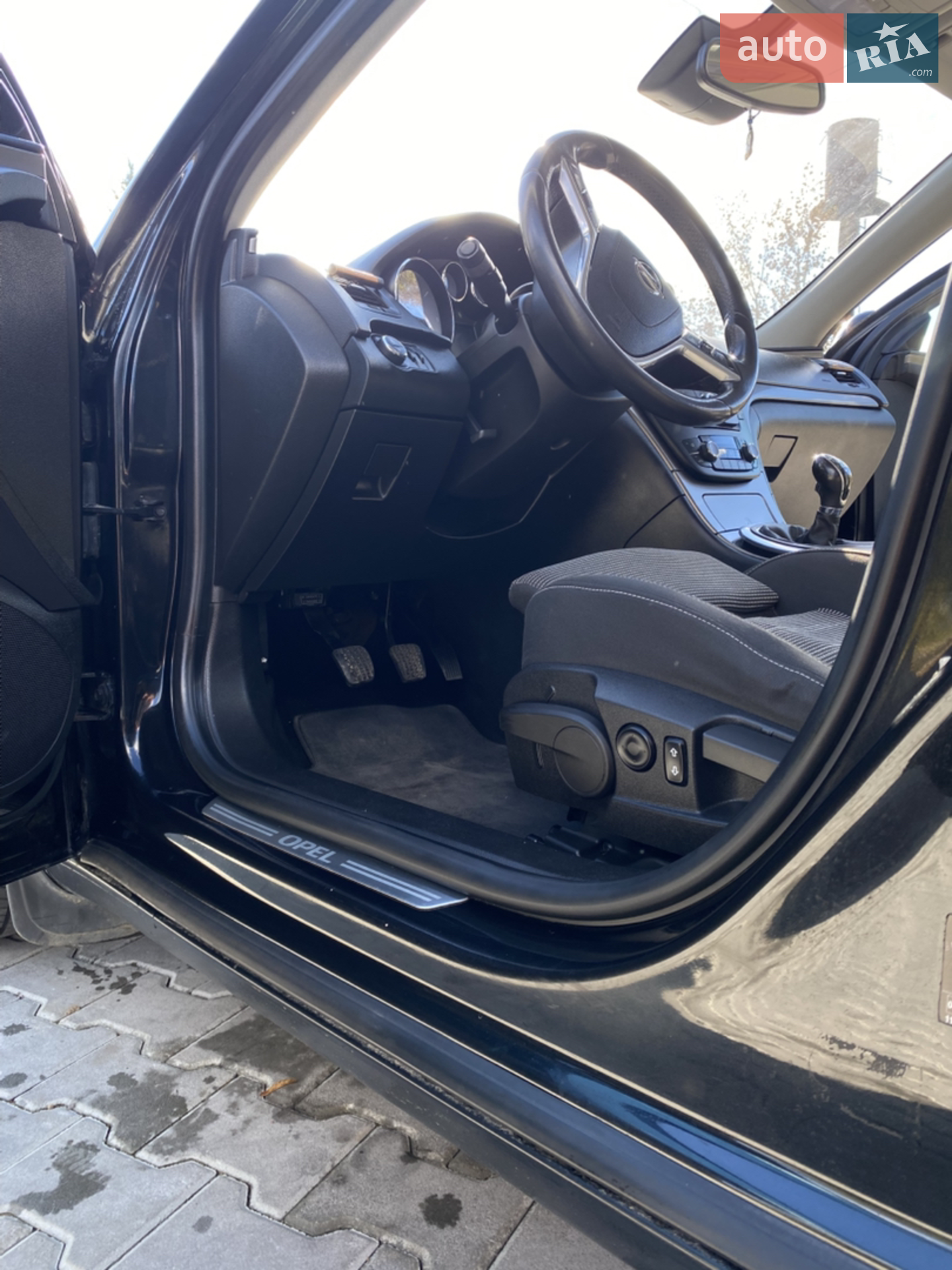 2010 Opel Insignia - мініатюра 6