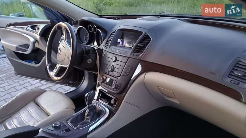 Универсал Opel Insignia 2012 в Самборе