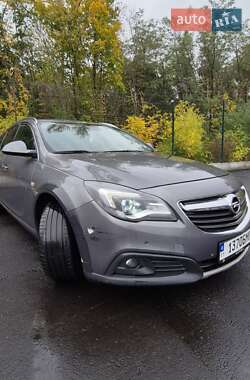 Универсал Opel Insignia 2015 в 