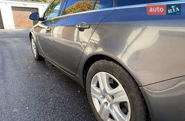 Универсал Opel Insignia 2010 в 