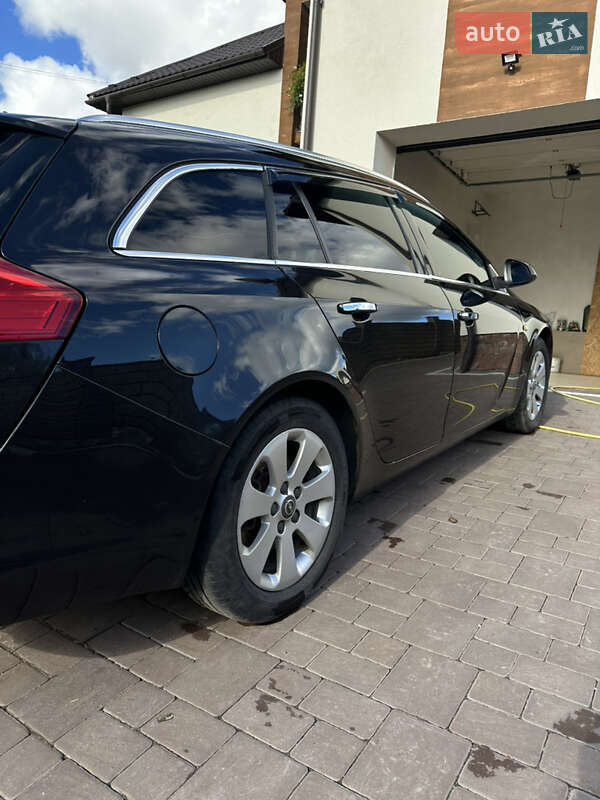 Універсал Opel Insignia 2011 в Тернополі
