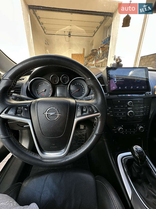 Універсал Opel Insignia 2011 в Тернополі