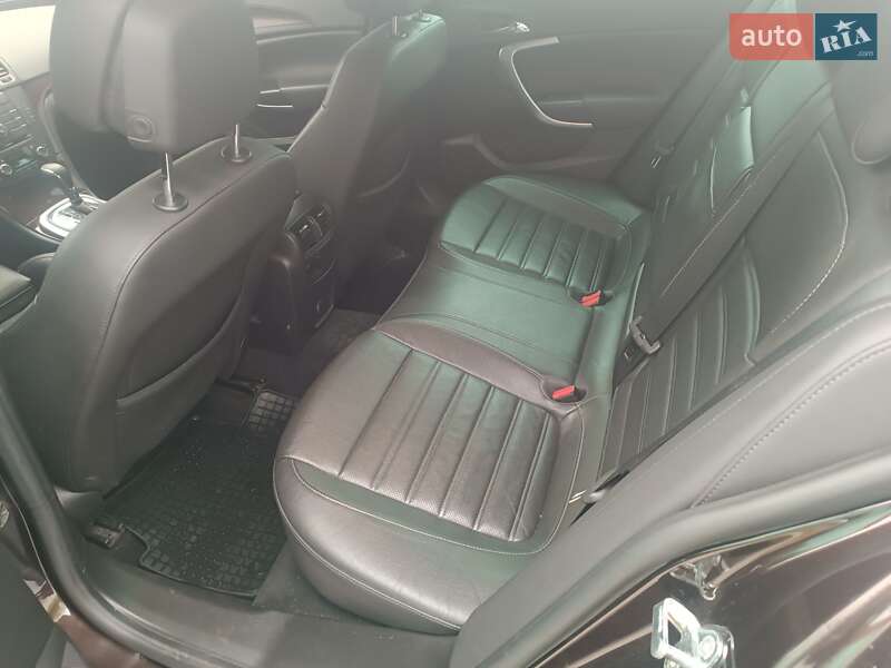 Универсал Opel Insignia 2011 в Бершади