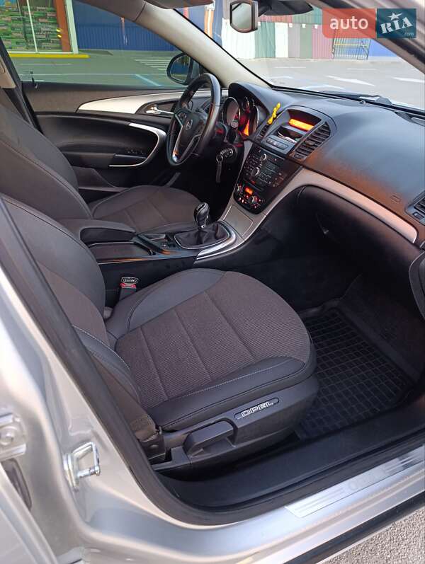 Седан Opel Insignia 2010 в Кам'янець-Подільському