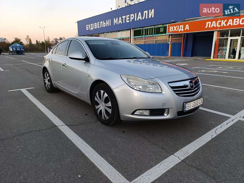 Седан Opel Insignia 2010 в Кам'янець-Подільському