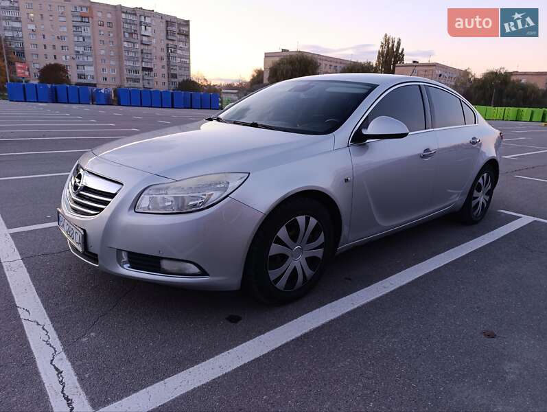 Седан Opel Insignia 2010 в Кам'янець-Подільському