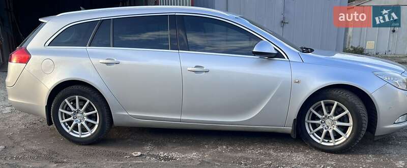 Універсал Opel Insignia 2010 в Черкасах