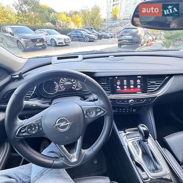 Лифтбек Opel Insignia 2018 в Киеве