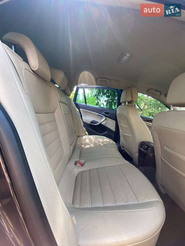 Универсал Opel Insignia 2011 в Золочеве