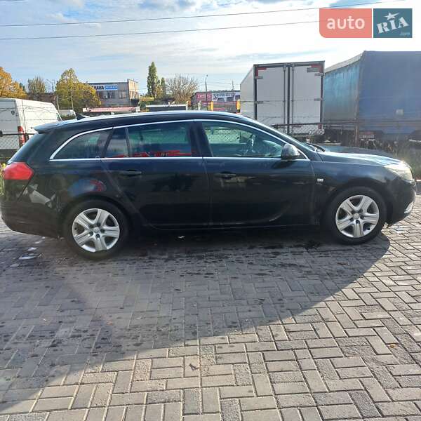 Универсал Opel Insignia 2010 в Днепре