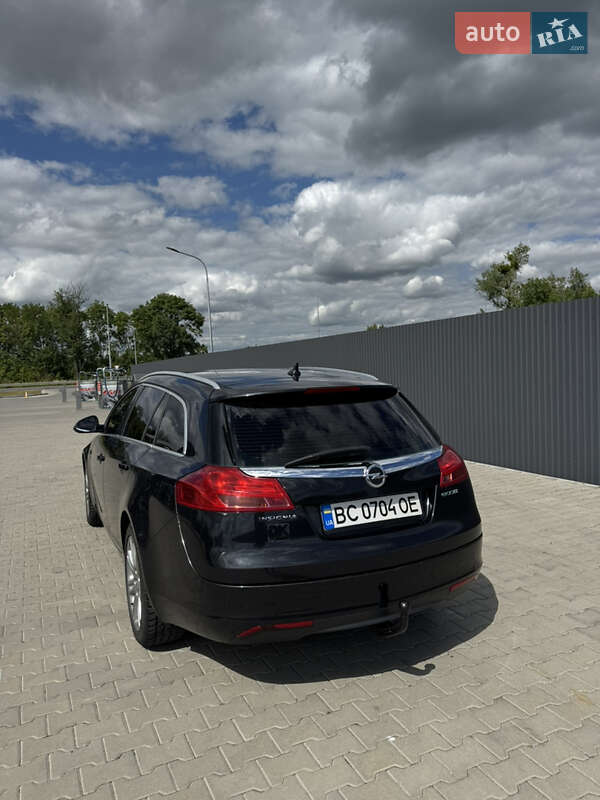 Універсал Opel Insignia 2010 в Хмельницькому