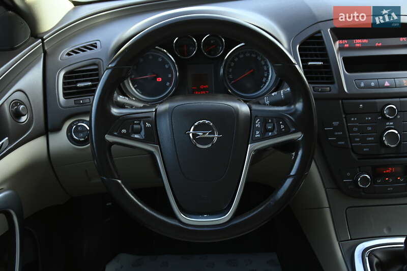 Седан Opel Insignia 2009 в Бердичеве