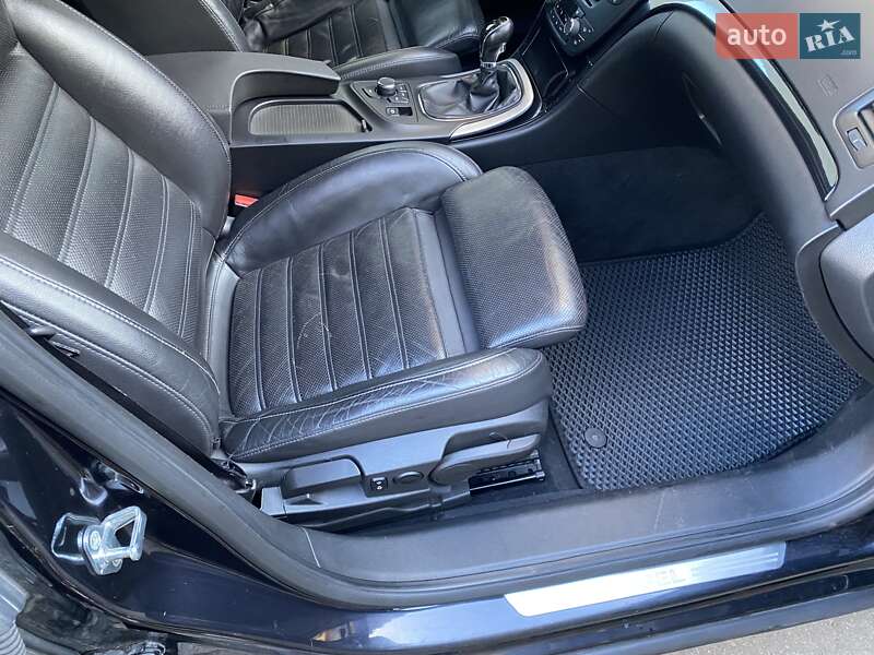 Универсал Opel Insignia 2009 в Киеве