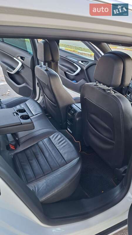 Универсал Opel Insignia 2014 в Киеве фото 20 Универсал Opel Insignia 2014 в Киеве