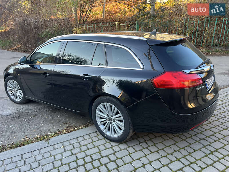 Универсал Opel Insignia 2012 в Львове