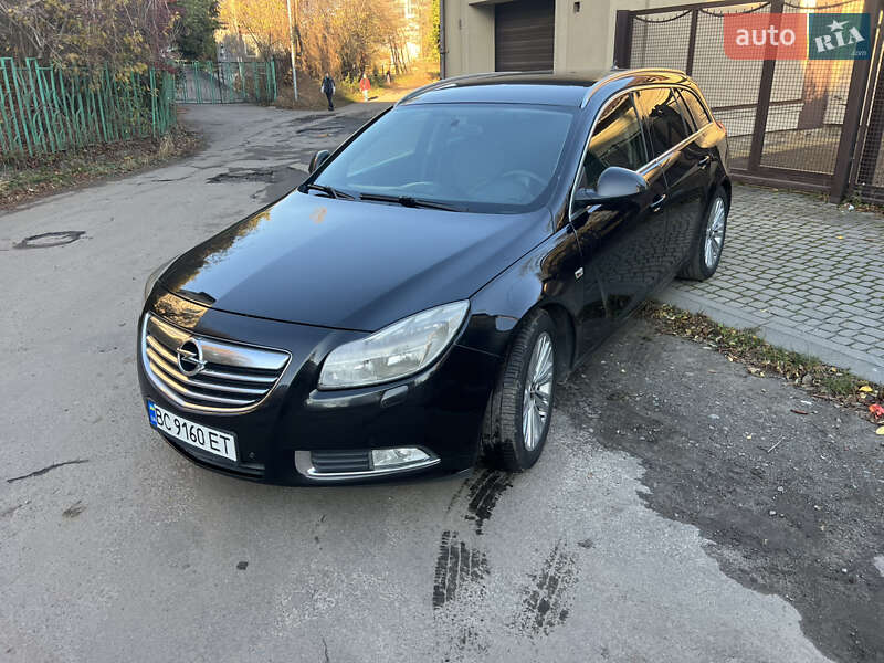 Универсал Opel Insignia 2012 в Львове