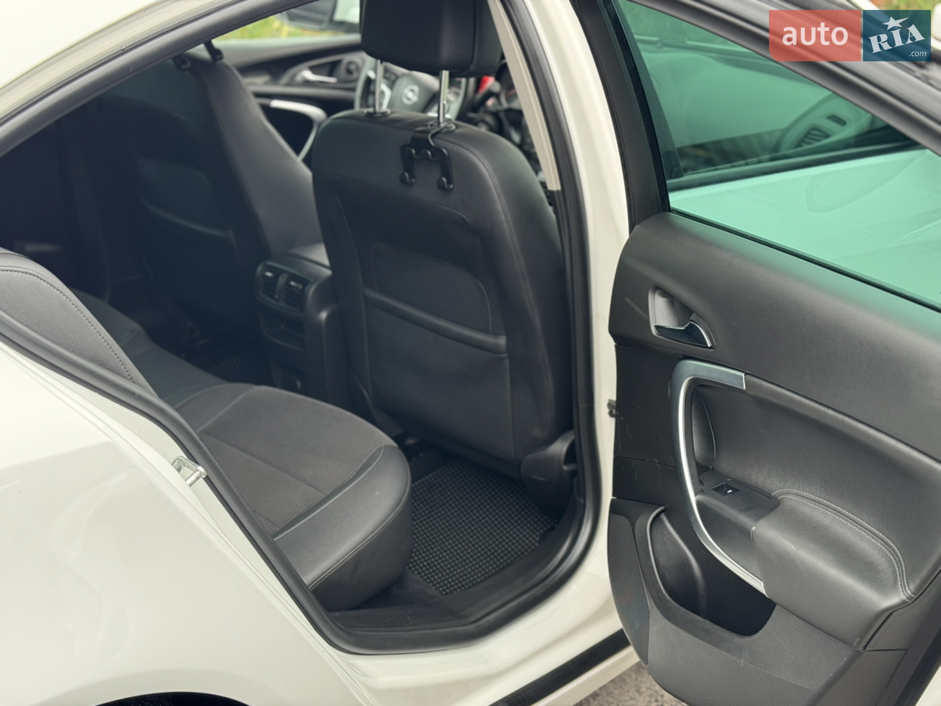 2012 Opel Insignia - мініатюра 9