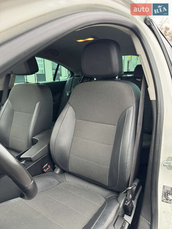 Лифтбек Opel Insignia 2012 в Белой Церкви