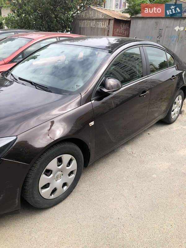 Лифтбек Opel Insignia 2011 в Новоселках