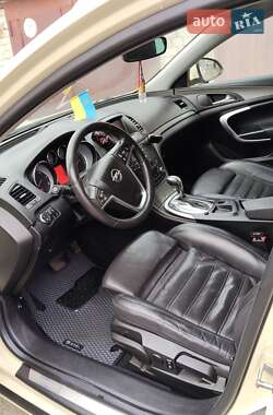 Універсал Opel Insignia 2011 в Чернігові