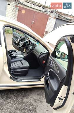 Універсал Opel Insignia 2011 в Чернігові