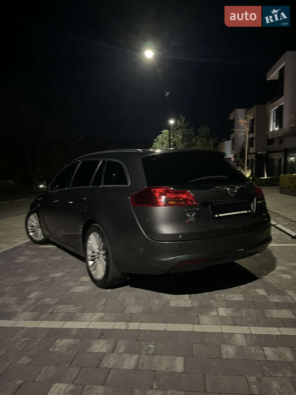Универсал Opel Insignia 2011 в Ужгороде