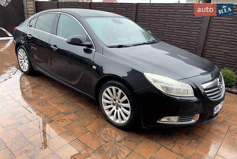 Седан Opel Insignia 2009 в Ровно