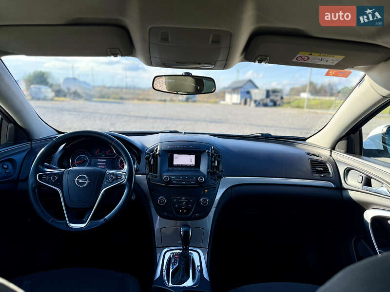 Универсал Opel Insignia 2016 в Новояворовске