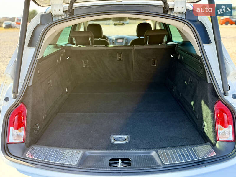 Универсал Opel Insignia 2016 в Новояворовске