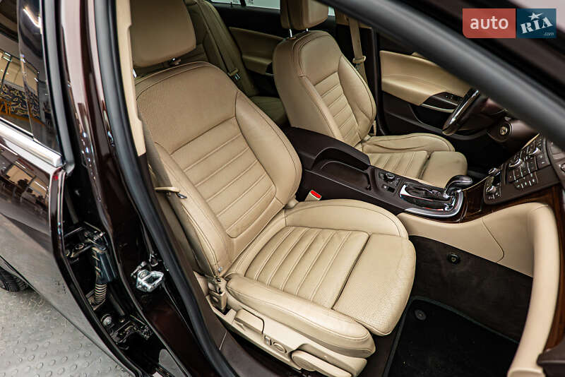 Седан Opel Insignia 2013 в Киеве